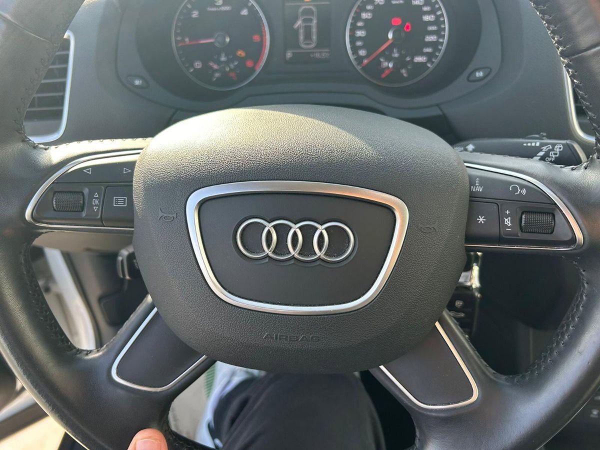 Audi Q3 35 TDI quattro S tronic Business (16)