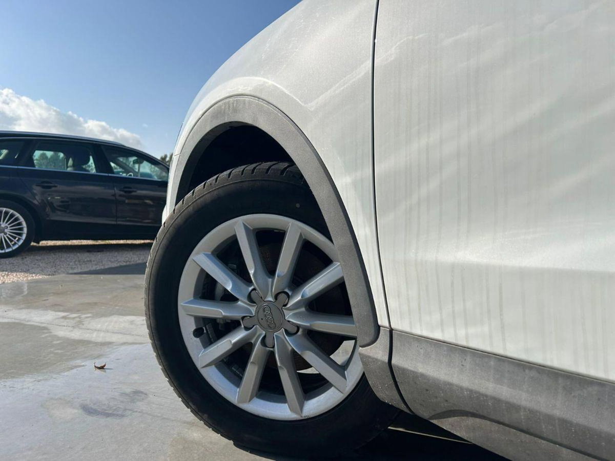Audi Q3 35 TDI quattro S tronic Business (19)