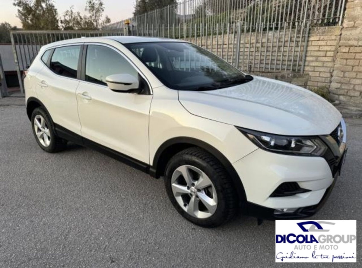 Nissan Qashqai 1.5 dCi 115 CV DCT Business (2)