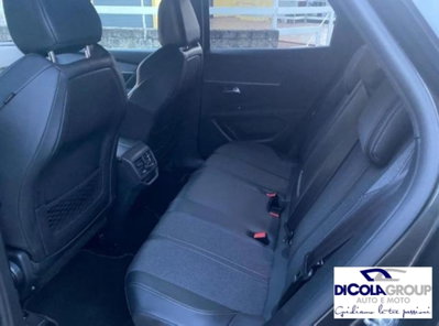 Peugeot 3008 BlueHDi 130 S&S EAT8 GT Line (10)