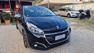 Peugeot 208 100 5 porte Allure usata