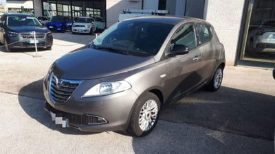Lancia Ypsilon 1.2 69 CV 5 porte GPL Ecochic Silver usata