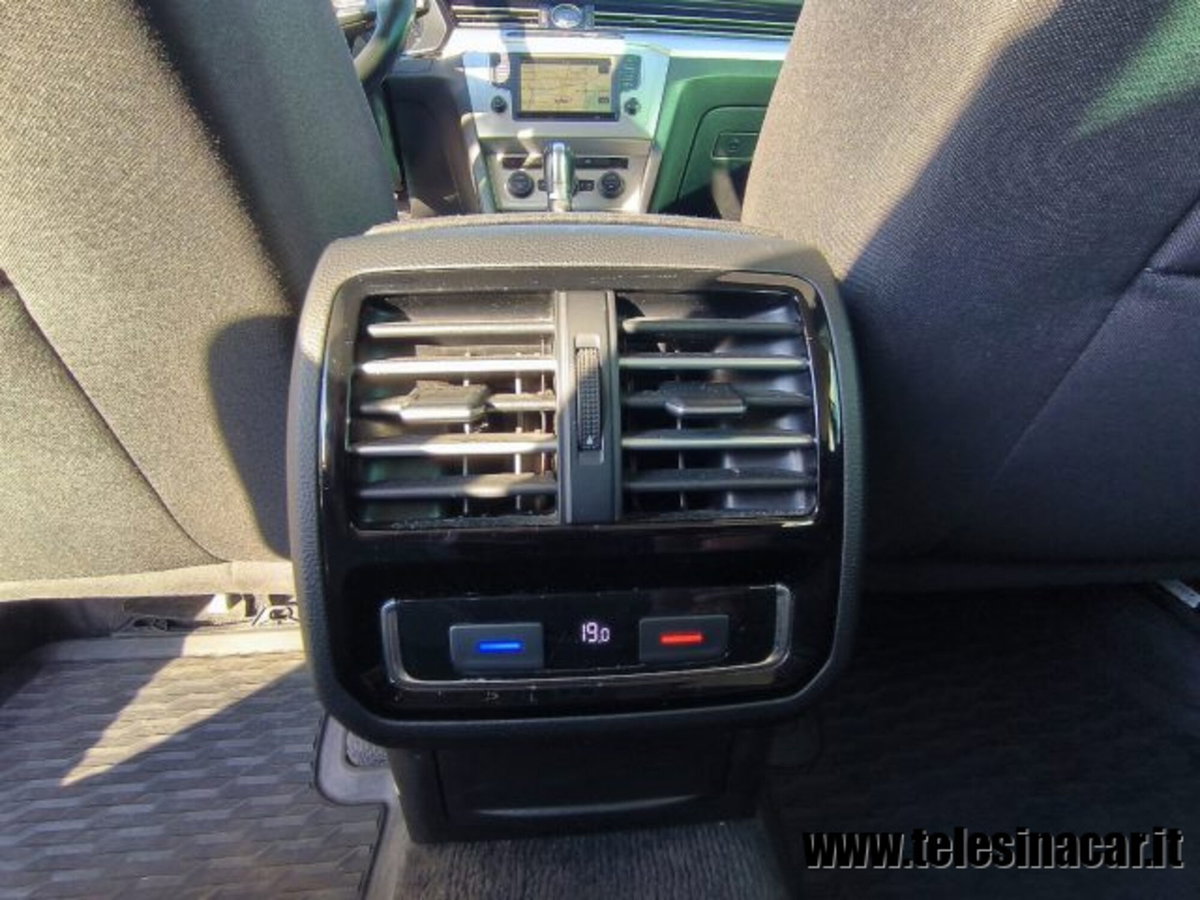 Volkswagen Passat 2.0 TDI DSG Business BlueMotion Technology (14)