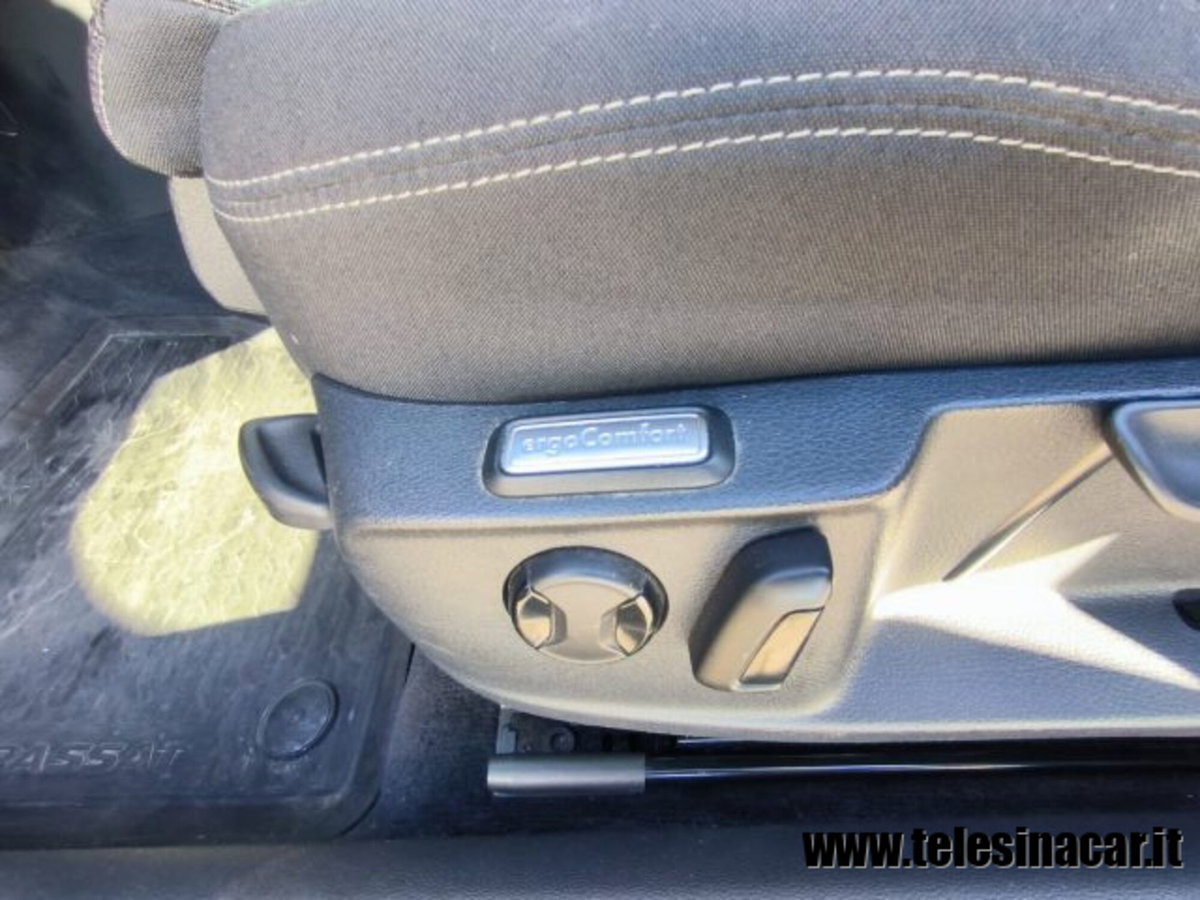 Volkswagen Passat 2.0 TDI DSG Business BlueMotion Technology (15)