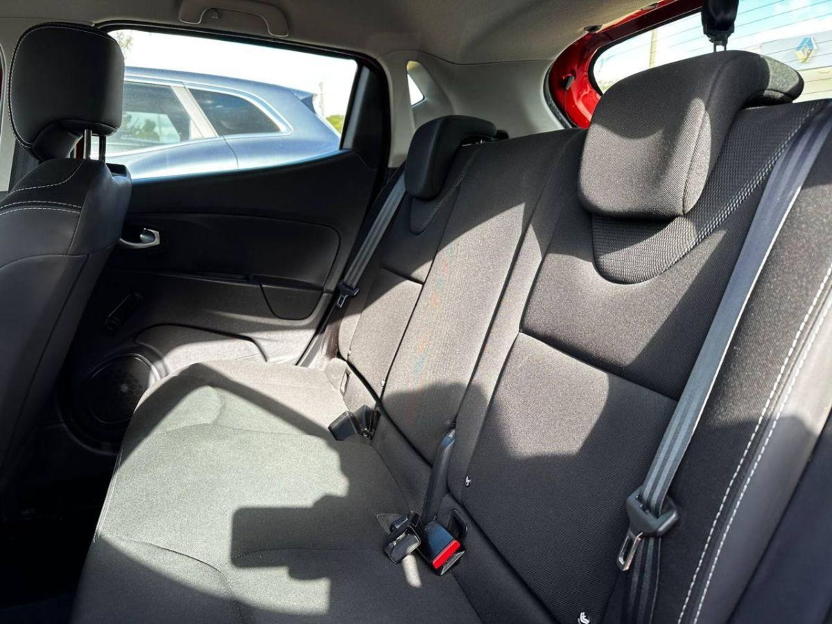 Renault Clio Sporter 1.5 dCi 8V 75CV Wave (7)