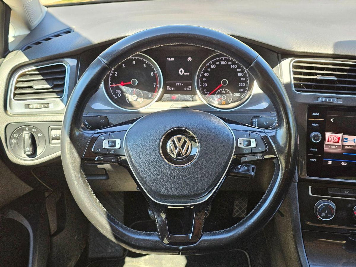 Volkswagen Golf 1.0 TSI 85 CV 5p. Trendline BlueMotion Technology (17)