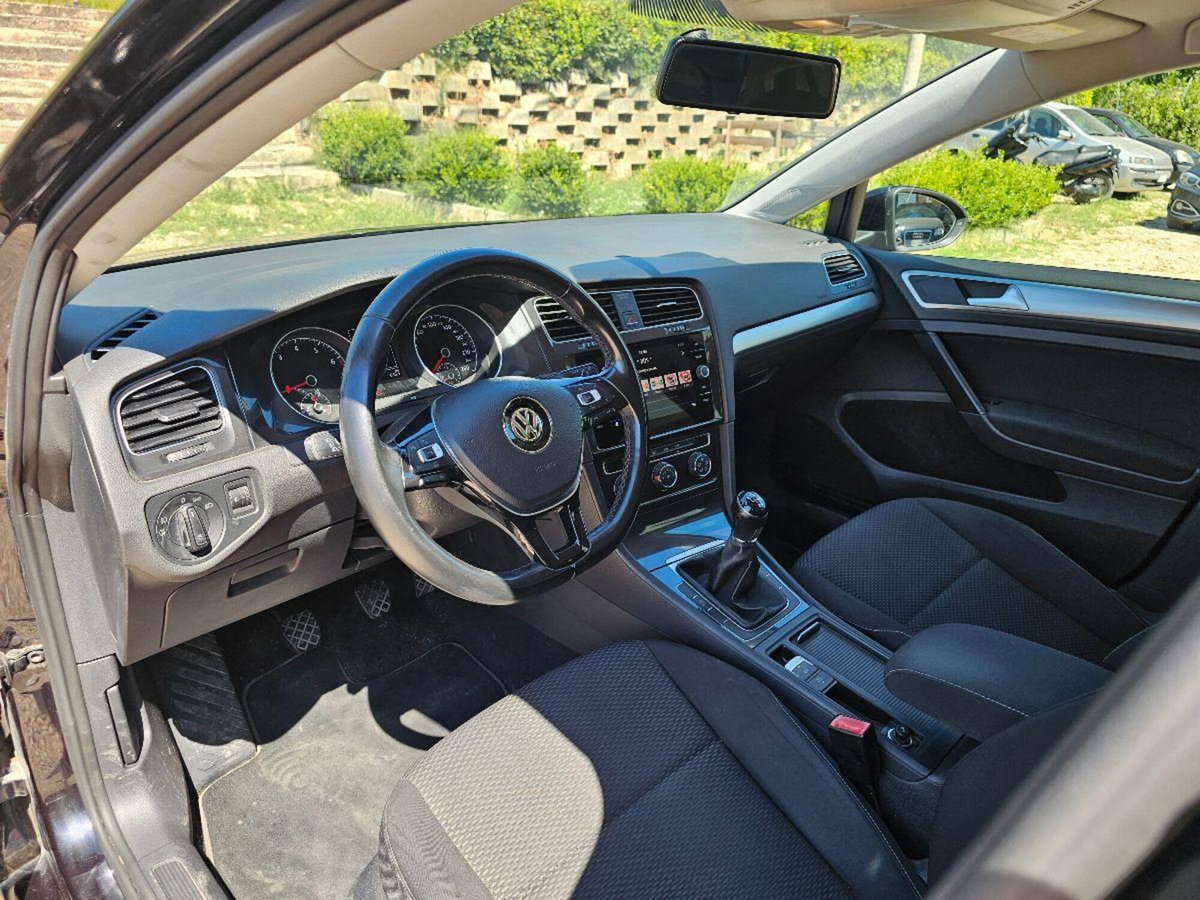 Volkswagen Golf 1.0 TSI 85 CV 5p. Trendline BlueMotion Technology (18)