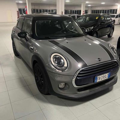 MINI Mini 1.5 Cooper D Business 5 porte  usata
