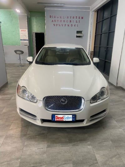 Jaguar XF 2.7D V6 Premium Luxury  usata