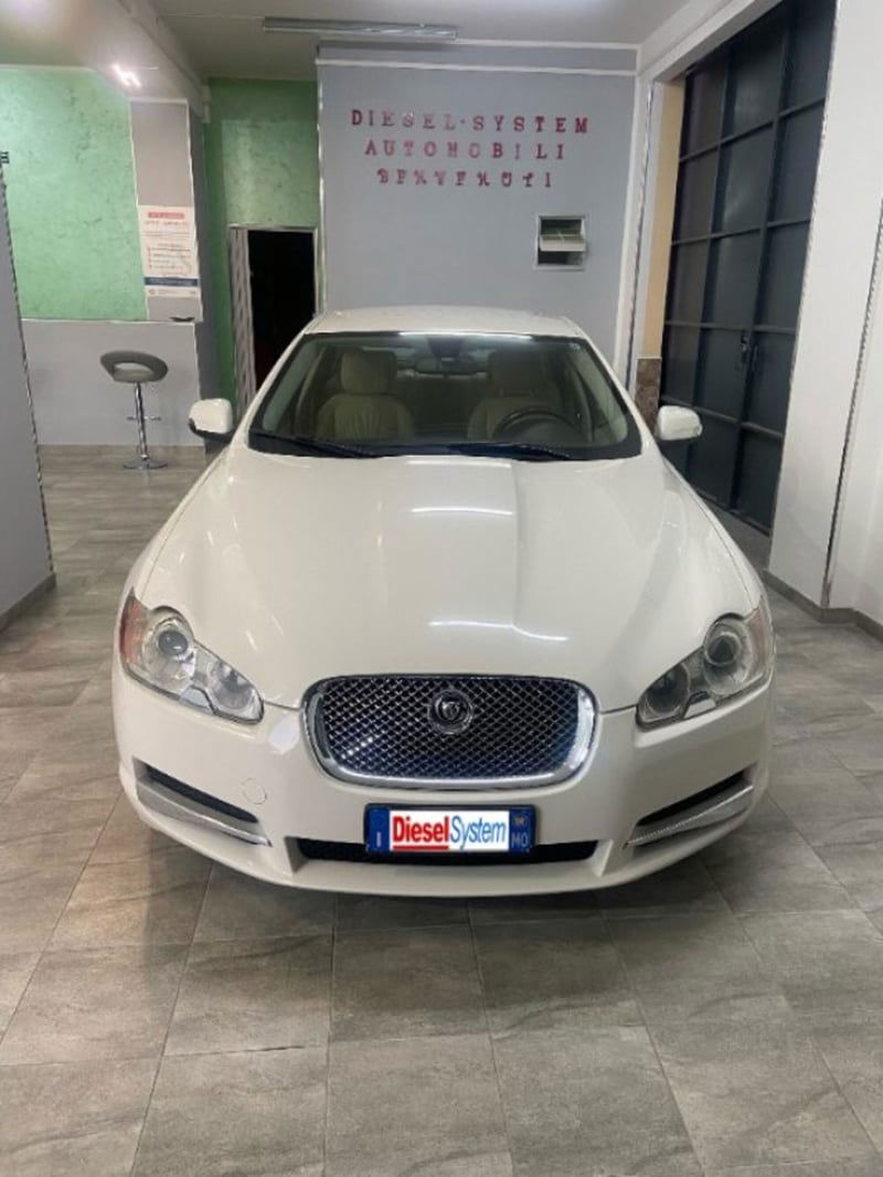 Jaguar XF 2.7D V6 Premium Luxury