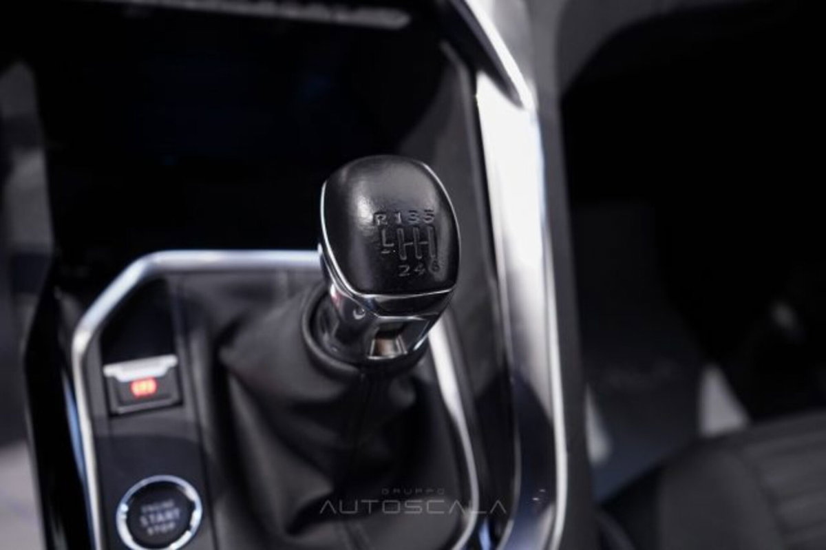 Peugeot 5008 1.2 puretech t Active Pack s&s 130cv (18)