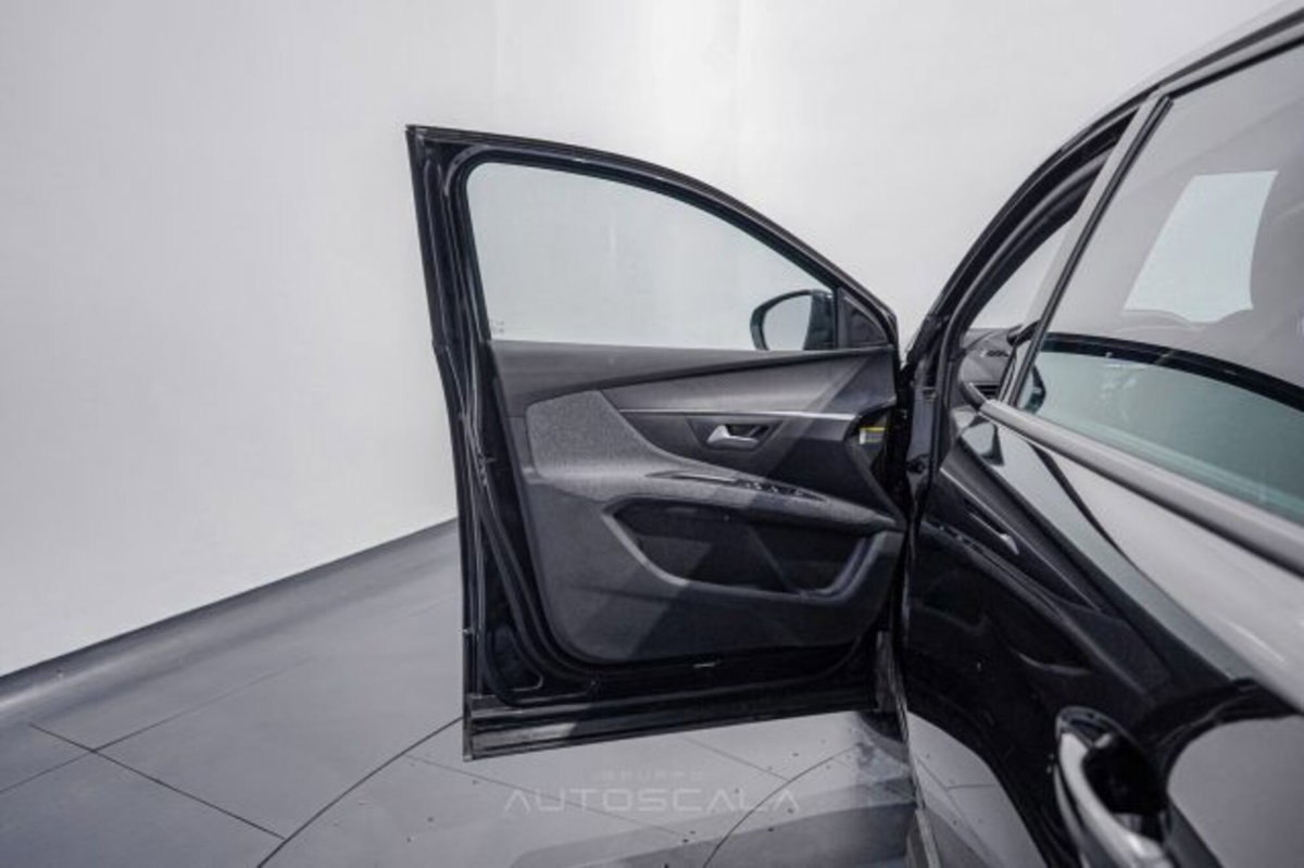 Peugeot 5008 1.2 puretech t Active Pack s&s 130cv (9)