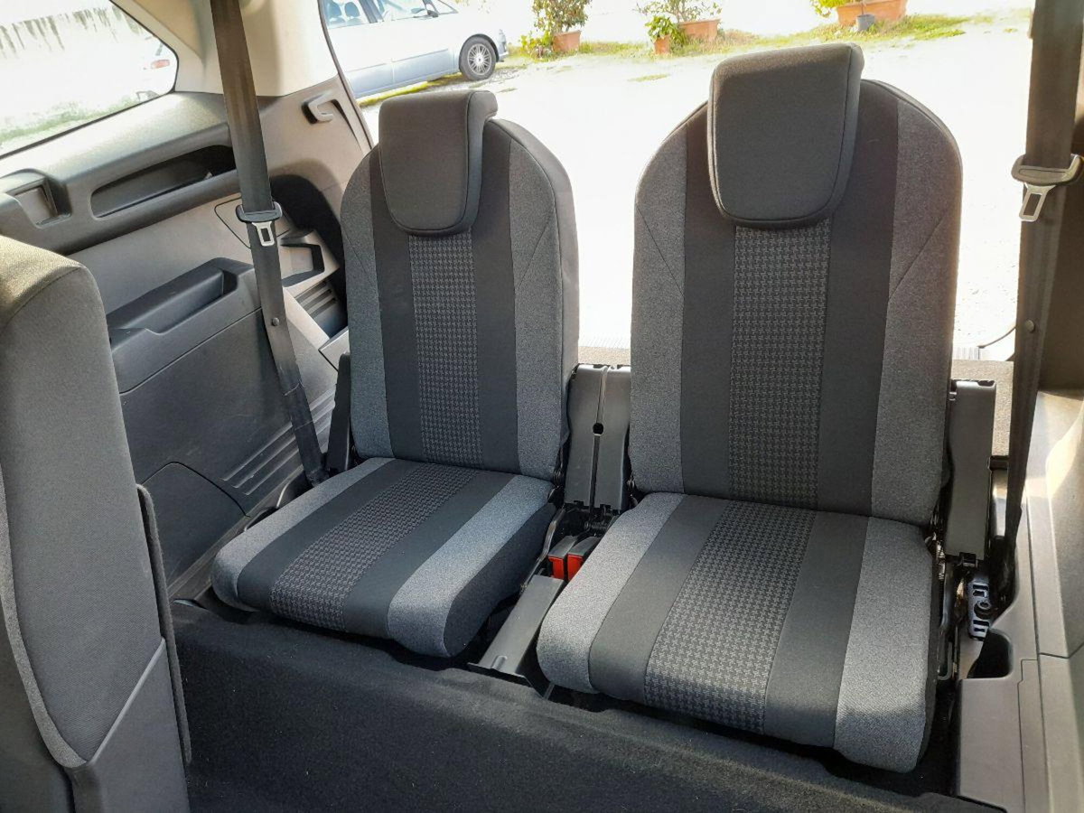 Peugeot 5008 BlueHDi 130 S&S EAT8 Active Business (20)