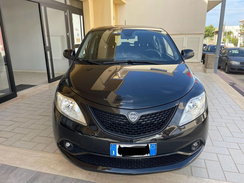 Lancia Ypsilon 1.0 FireFly 5 porte S&S Hybrid Ecochic Gold