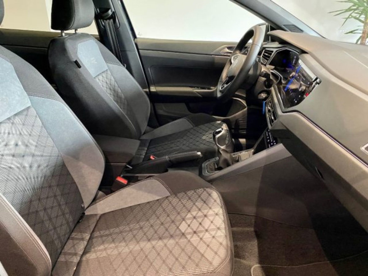 Volkswagen Polo 1.0 tsi R-Line 95cv (13)