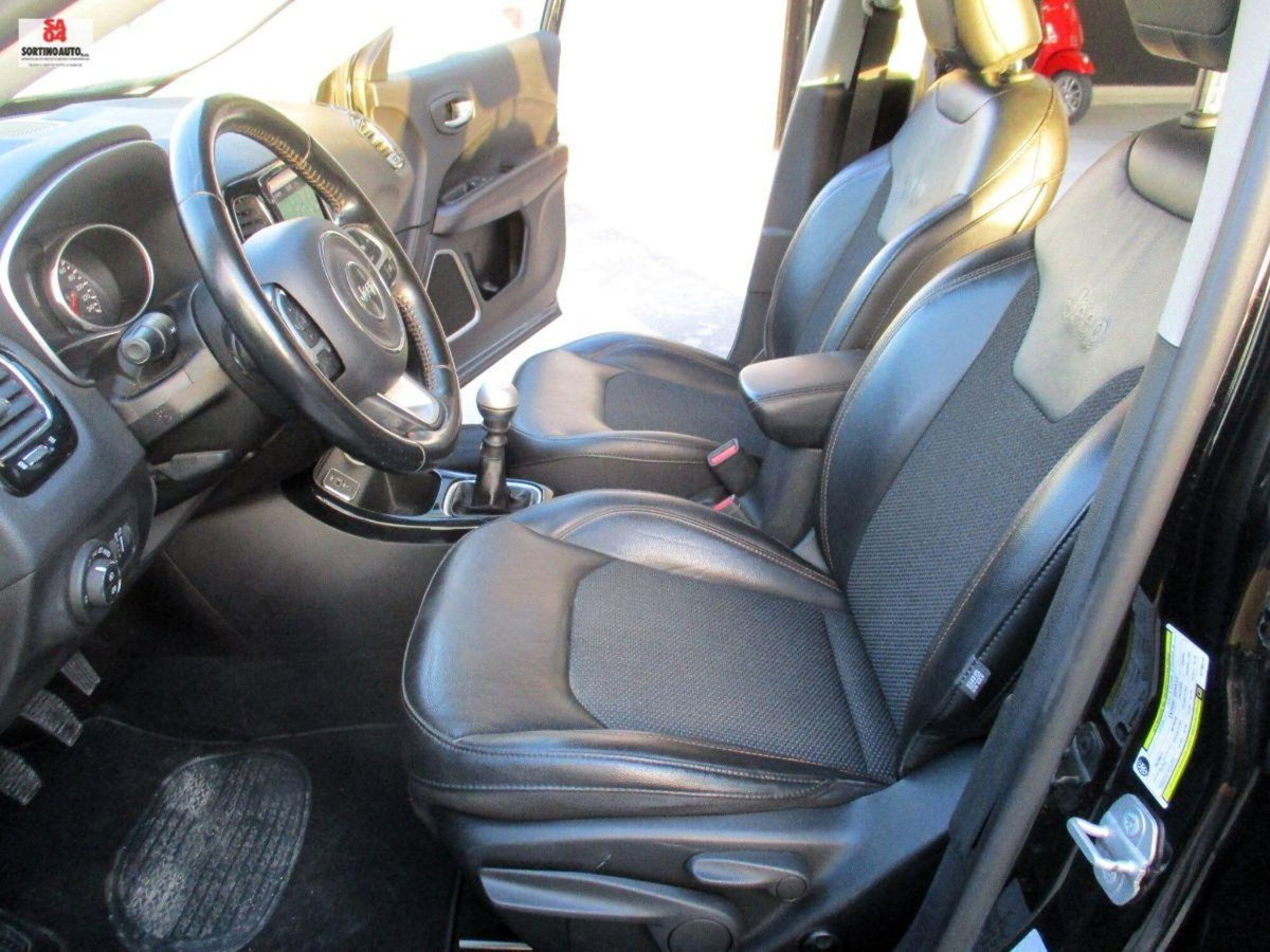 Jeep Compass 1.6 Multijet II 2WD Limited (13)