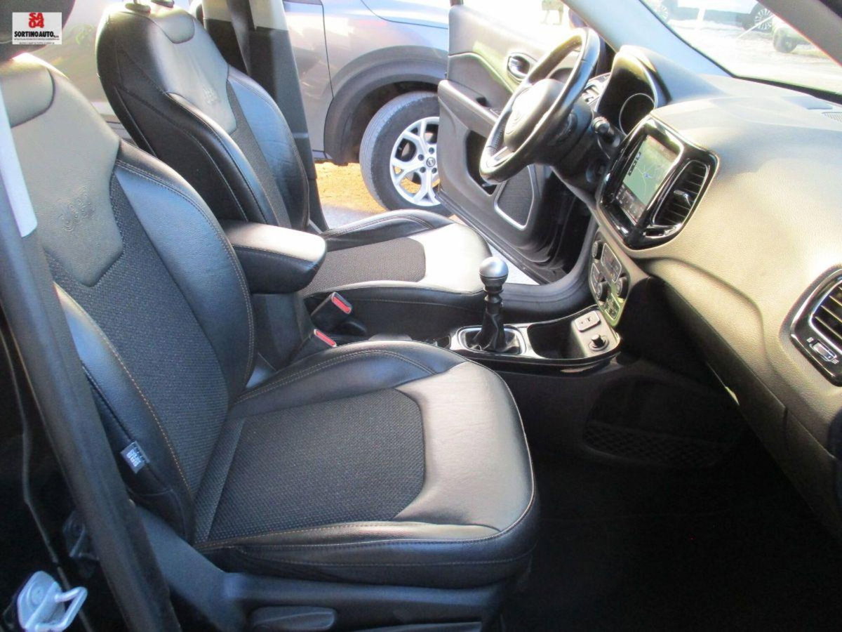 Jeep Compass 1.6 Multijet II 2WD Limited (17)