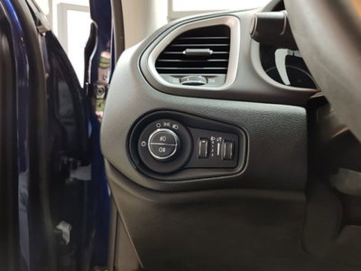 Jeep Renegade 1.6 Mjt DDCT 120 CV Longitude (9)
