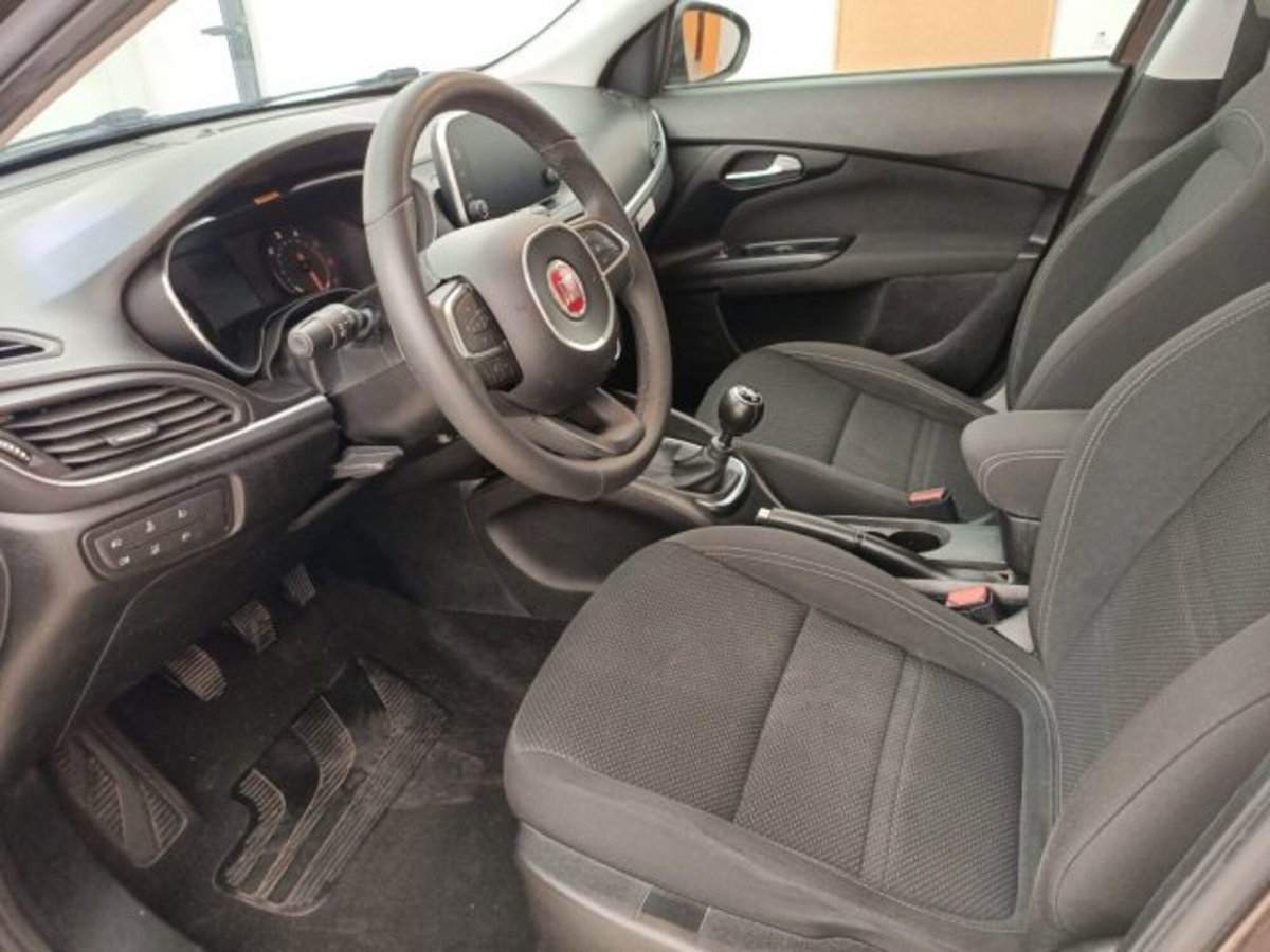 Fiat Tipo Station Wagon Tipo 1.6 Mjt S&S SW Lounge (9)