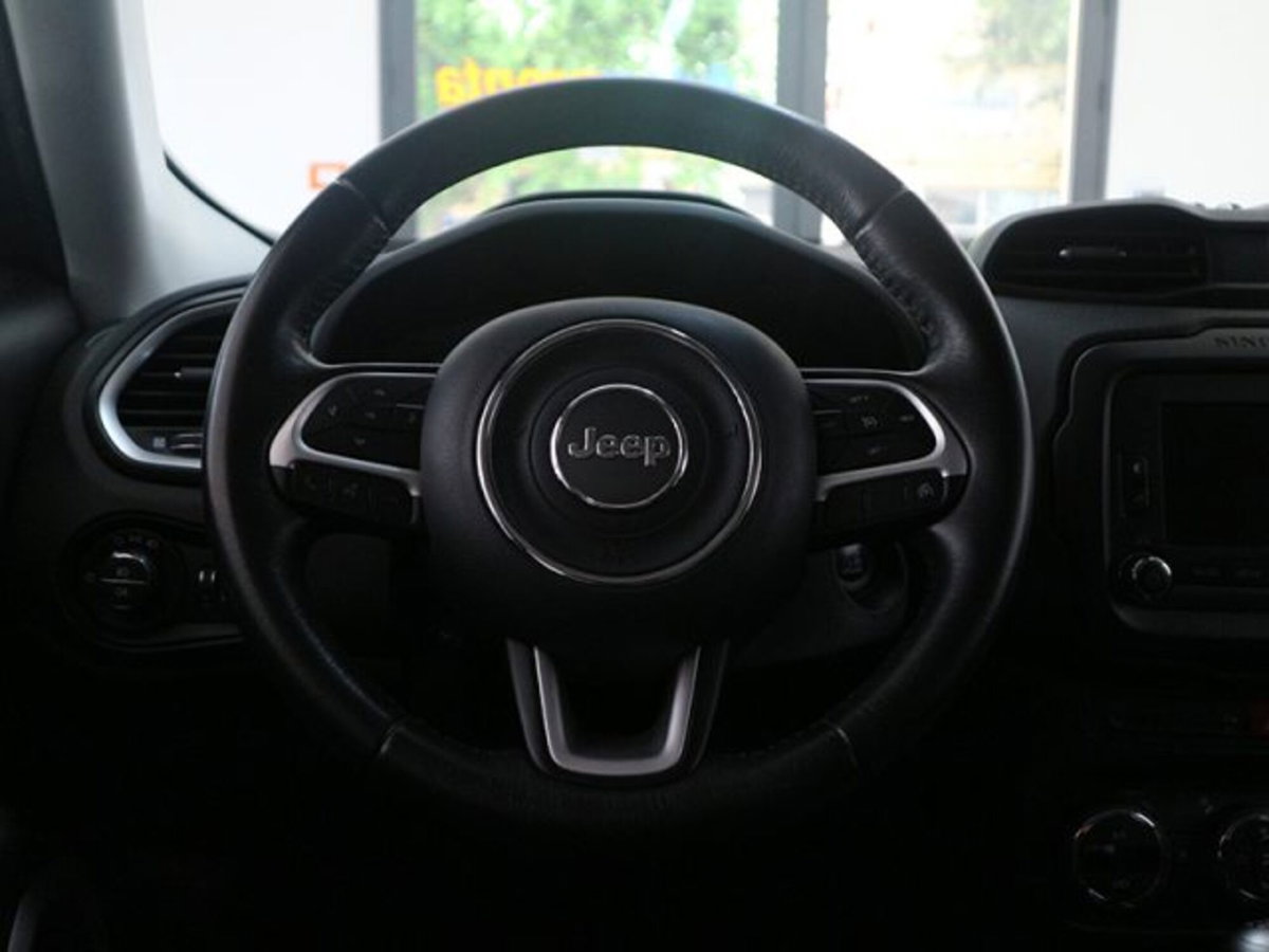 Jeep Renegade 2.0 Mjt 140CV 4WD Active Drive Limited (15)