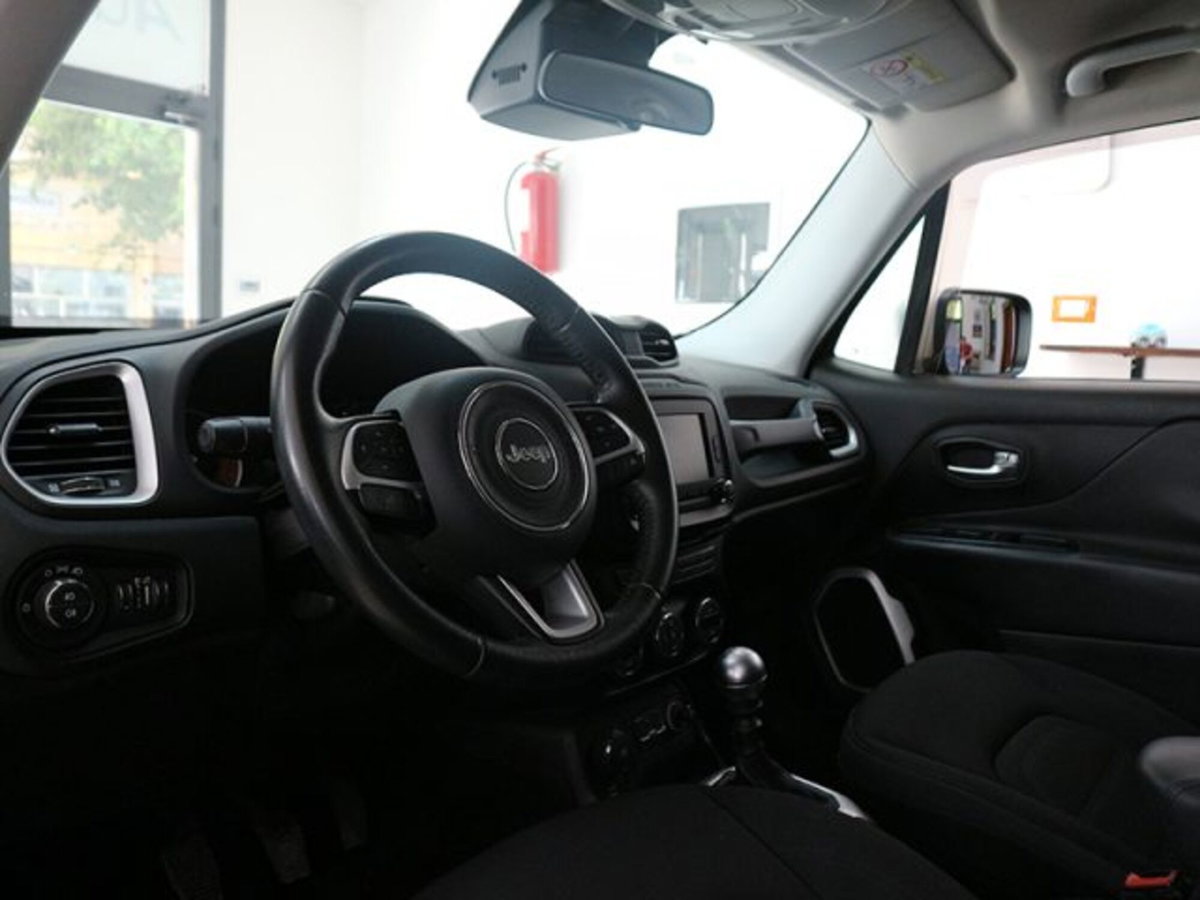 Jeep Renegade 2.0 Mjt 140CV 4WD Active Drive Limited (8)
