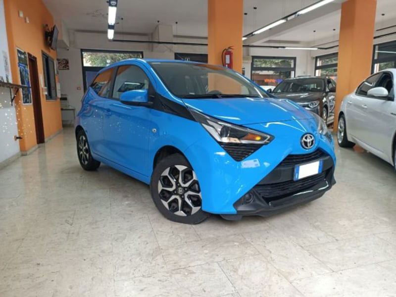 Toyota Aygo Connect 1.0 VVT-i 72 CV 5 porte x-wave
