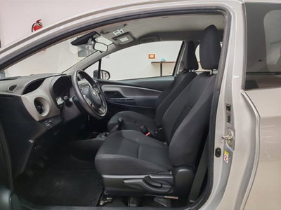 Toyota Yaris 1.0 72 CV 3 porte Cool (7)