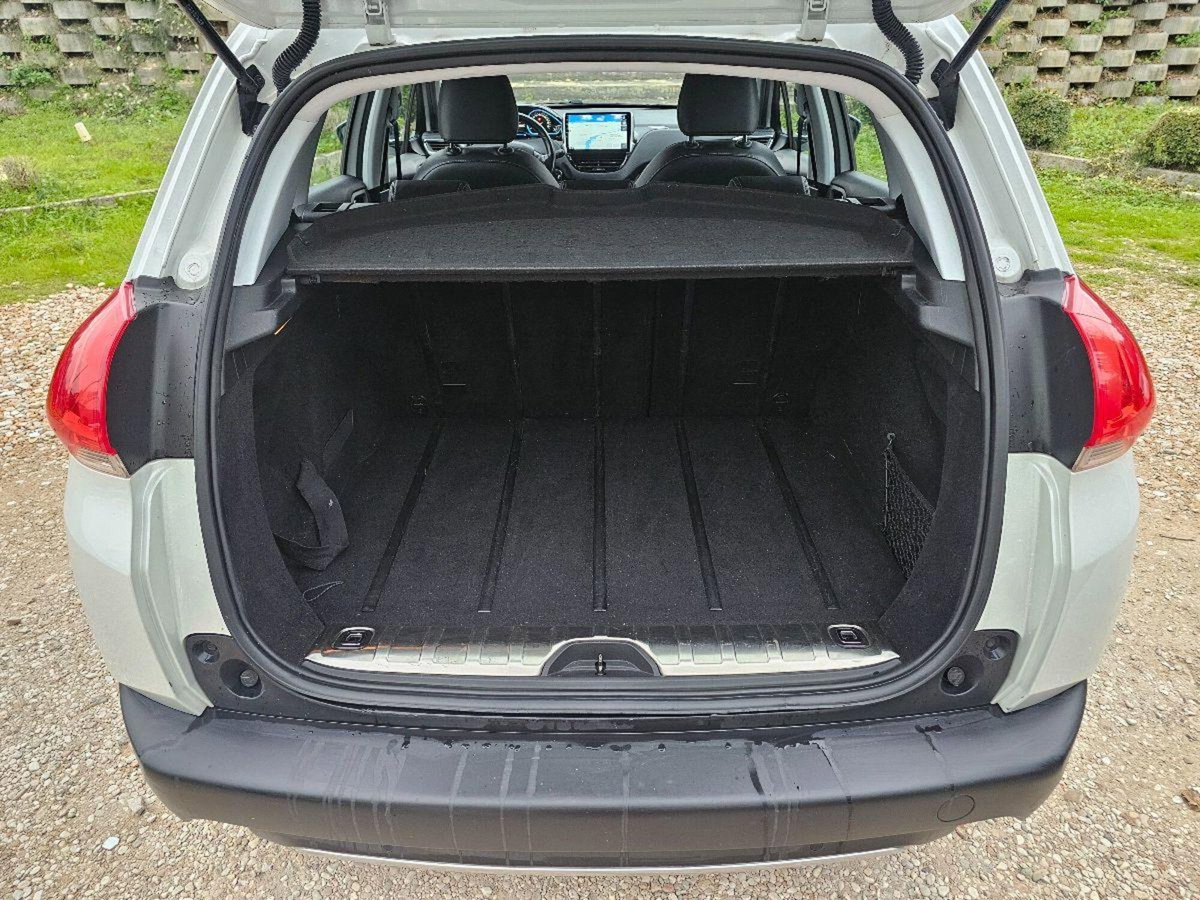 Peugeot 2008 e-HDi 92 CV Stop&Start ETG6 Active (13)