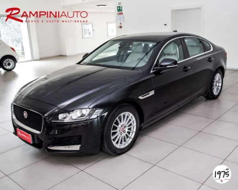 Jaguar XF 2.0 D 180 CV aut. Prestige