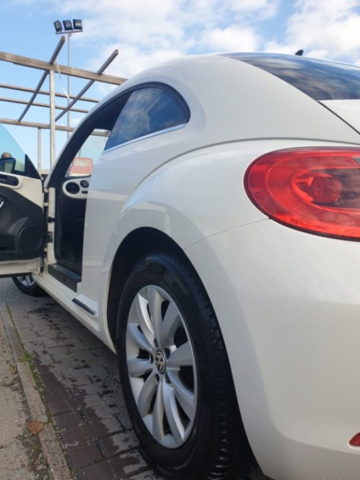 Volkswagen Maggiolino 1.2 TSI Design (7)