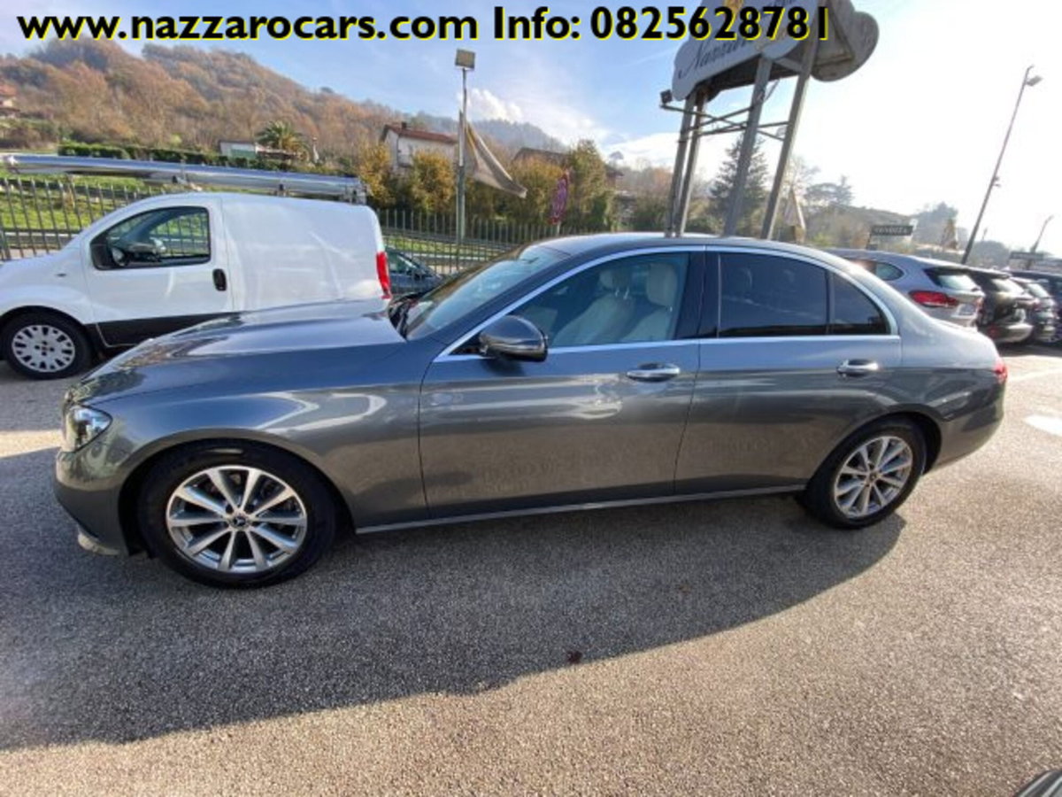 Mercedes-Benz Classe E 220 d Auto Premium Plus (3)