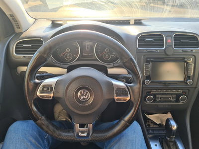Volkswagen Golf 2.0 TDI 140CV DPF DSG 5p. Highline (10)