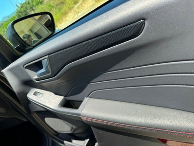Ford Kuga 1.5 EcoBlue 120 CV 2WD ST-Line (15)