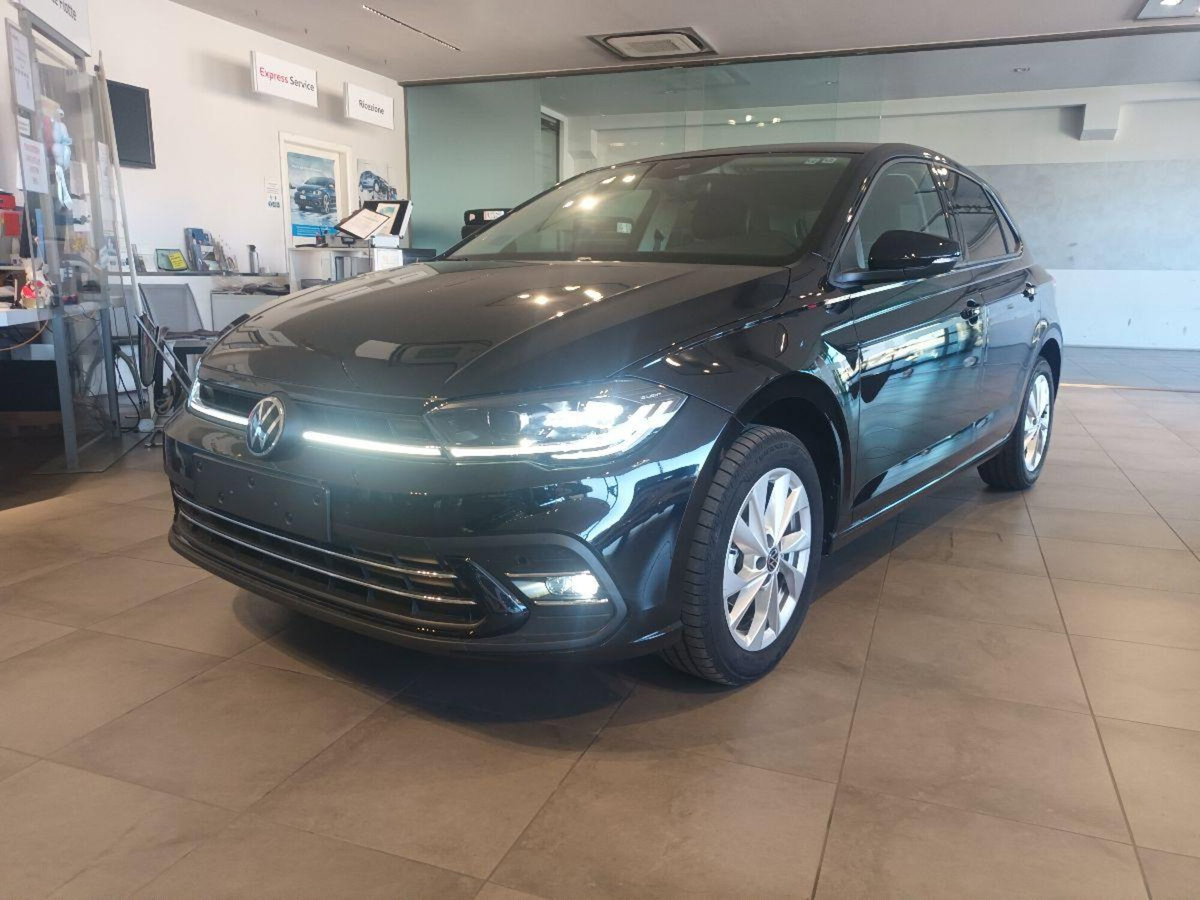 Volkswagen Polo 1.0 tsi Style 95cv (2)