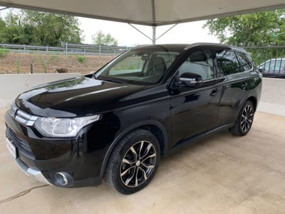 Mitsubishi Outlander 2.2 DI-D 4WD Intense usata