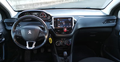 Peugeot 208 75 5 porte Black Line 2 (15)