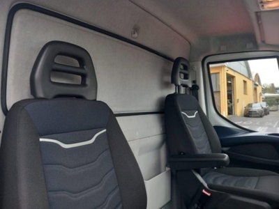 Iveco Daily Furgone 35S14HA8V 2.3 HPT PLM-TA Furgone Hi-Matic (14)