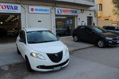 Lancia Ypsilon 1.3 MJT 16V 95 CV 5 porte S&S Silver usata