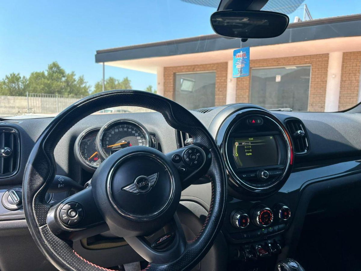 MINI Mini Countryman 2.0 Cooper D Countryman ALL4 (8)
