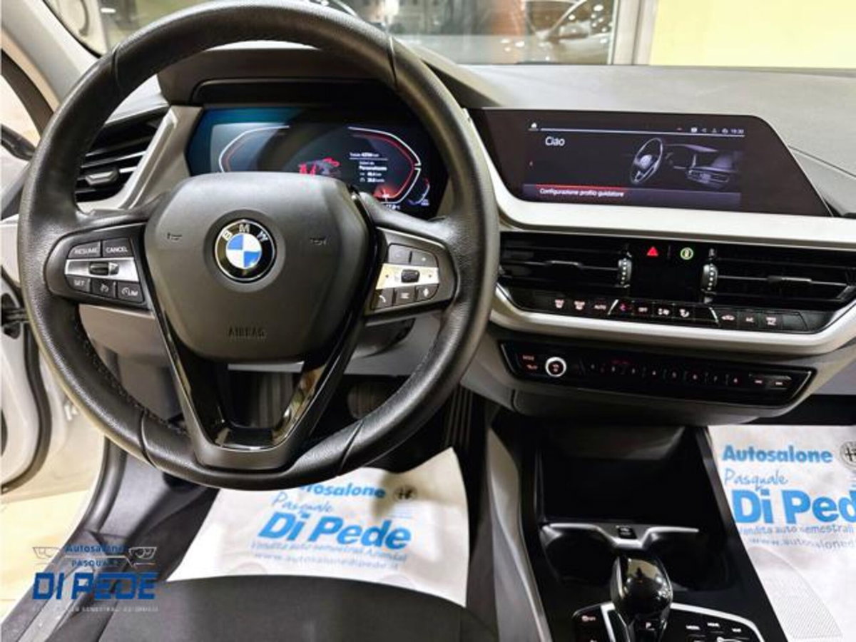 BMW Serie 1 116d 2.0 116CV cat 5 porte Attiva DPF