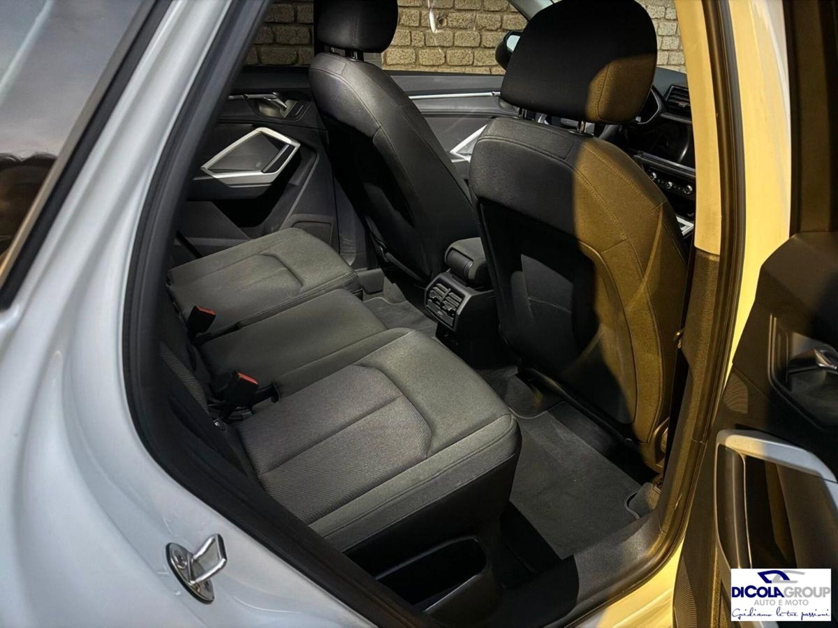 Audi Q3 Sportback 35 TDI quattro S tronic Business Plus (11)