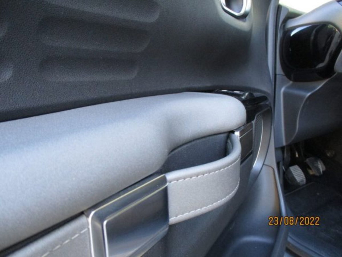Citroen C4 Cactus BlueHDi 100 S&S Shine (15)