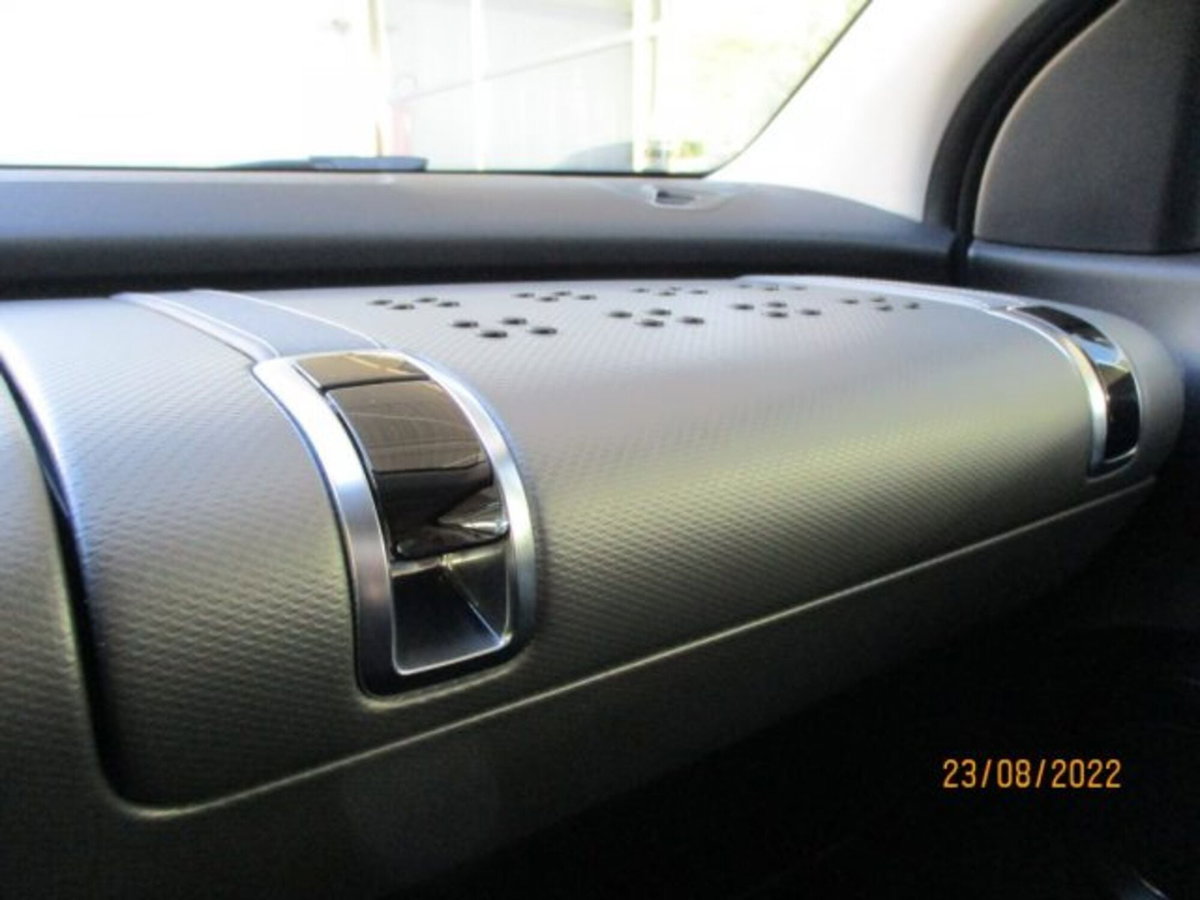 Citroen C4 Cactus BlueHDi 100 S&S Shine (18)