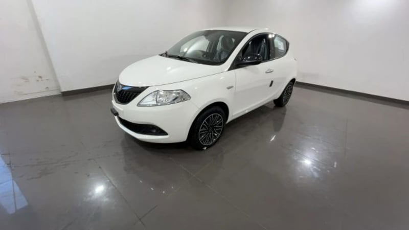 Lancia Ypsilon 1.0 FireFly 5 porte S&S Hybrid Gold Plus
