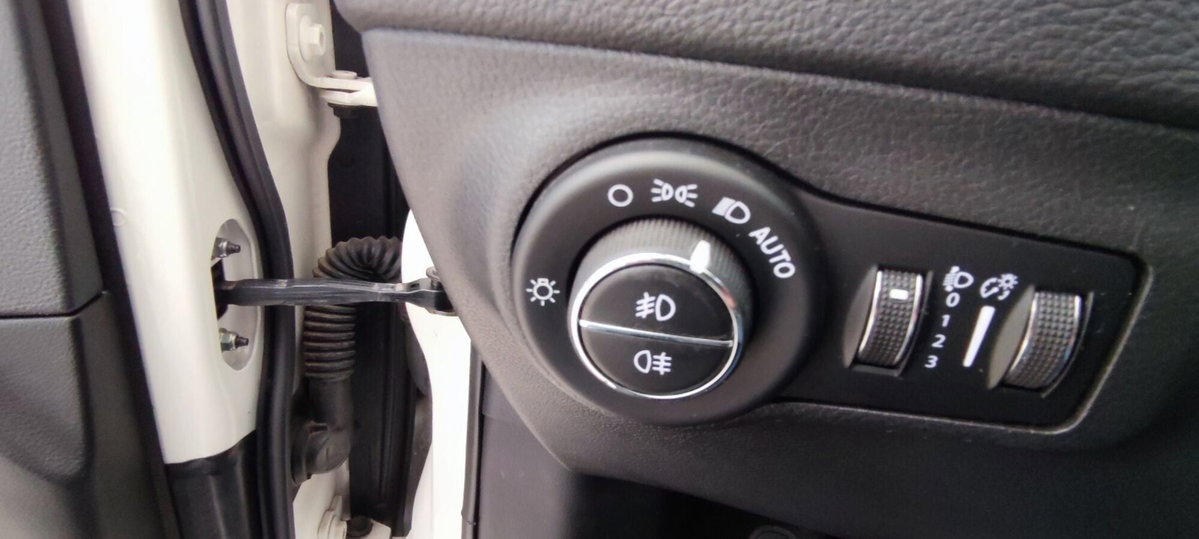 Jeep Compass 1.6 Multijet II 2WD Longitude (10)