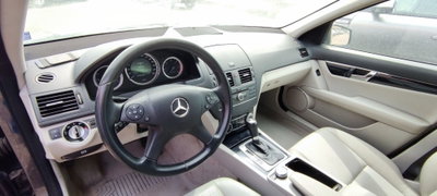 Mercedes-Benz Classe C Station Wagon 220 CDI BlueEFFICIENCY Avantgarde AMG (5)