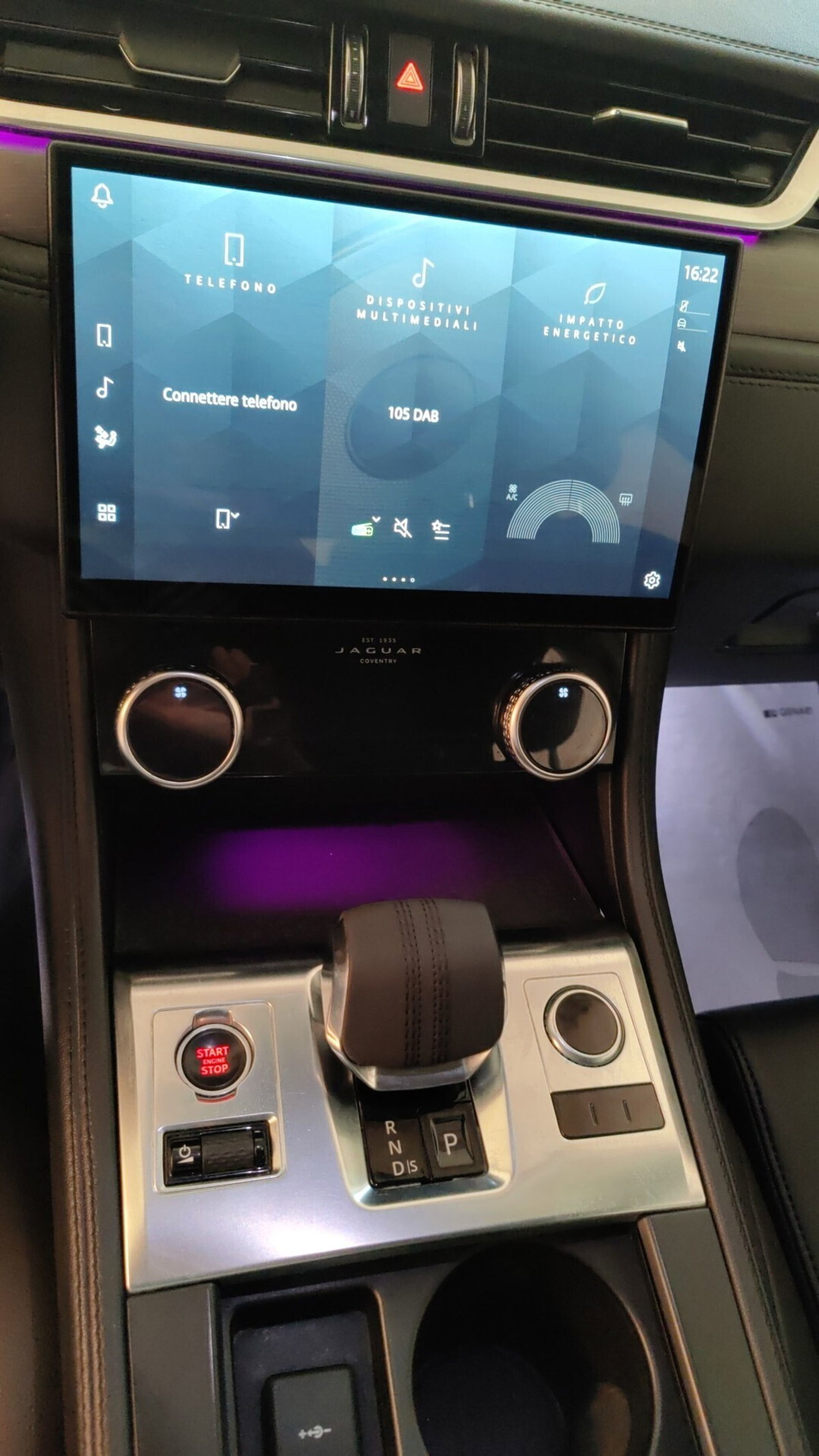 Jaguar F-Pace 2.0 D 163 CV AWD aut. R-Dynamic SE (6)