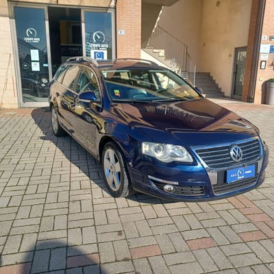 Volkswagen Passat Variant 2.0 16V TDI 4mot. Highline  usata