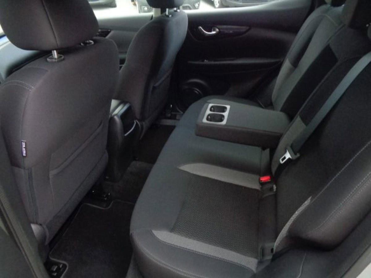Nissan Qashqai 1.7 dCi 150 CV Business (11)
