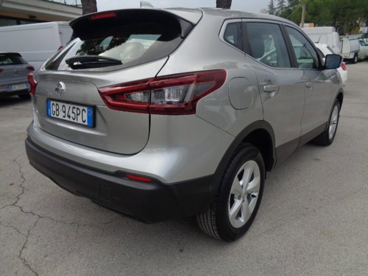 Nissan Qashqai 1.7 dCi 150 CV Business (3)